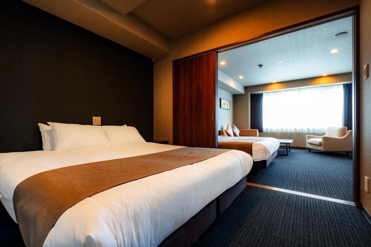 Randor Residential Hotel Kyoto Suites Eksteriør bilde A room at the hotel