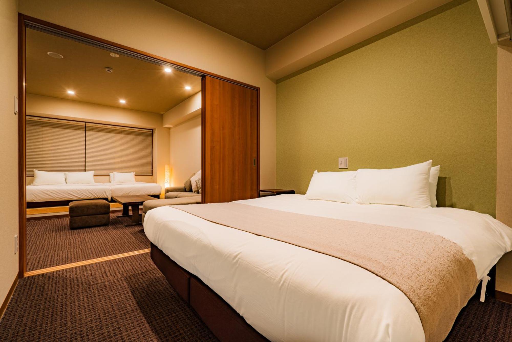 Randor Residential Hotel Kyoto Suites Eksteriør bilde A room at the hotel